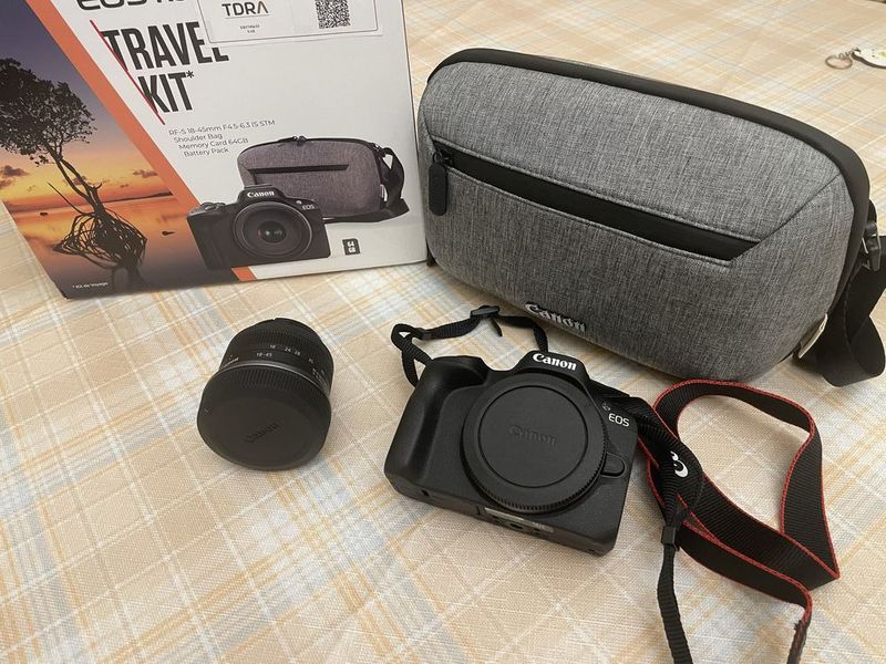 Canon R50 Travel KIT Canon R50 Travel KIT