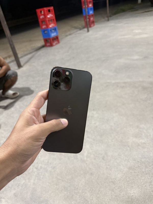 13 pro max qora