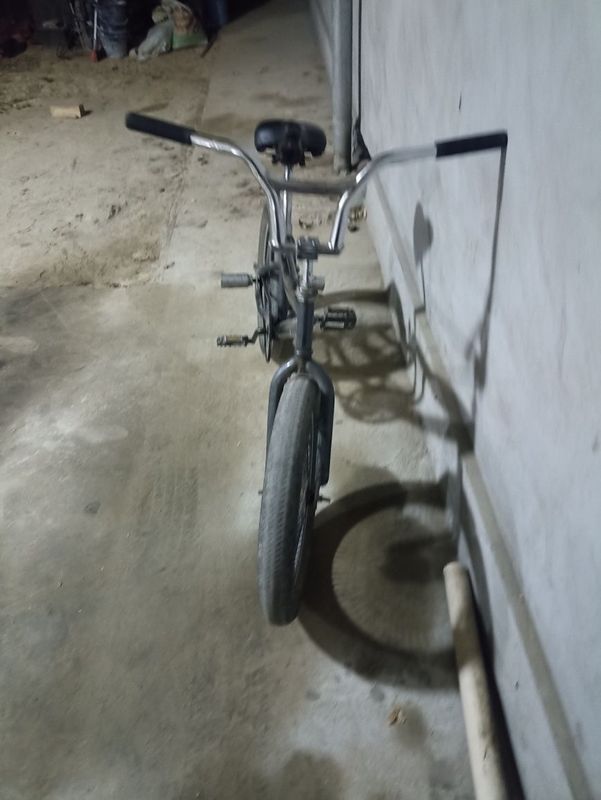 Velosiped rambo sotiladi narxi 700000 soʻm oladiganla boʻsa tel qilila Velosiped rambo sotiladi narxi 700000 soʻm oladiganla boʻsa tel qilila