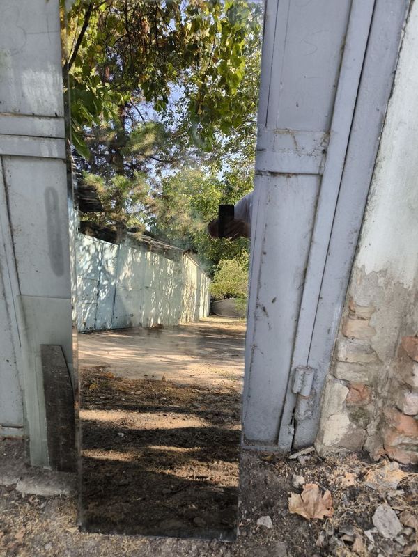 Стекло оконные зеркальное Стекло оконные зеркальное