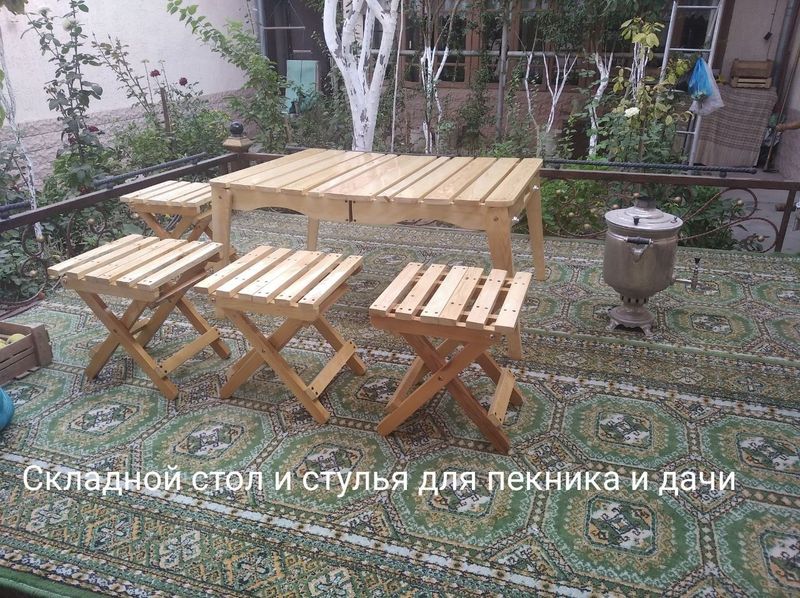 Yegiladigan stol va 4 stuli bn Yegiladigan stol va 4 stuli bn