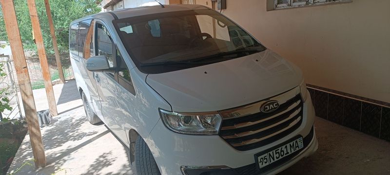 Jac m3 8 o'rindiqli