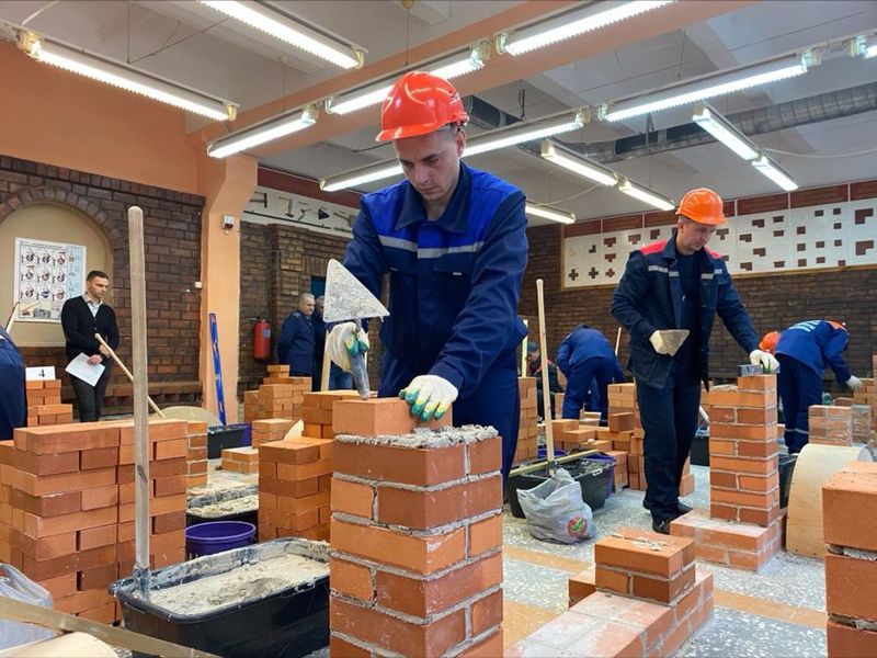 Каменщики штукатурщики бетонщики строим дома под ключ Каменщики штукатурщики бетонщики строим дома под ключ