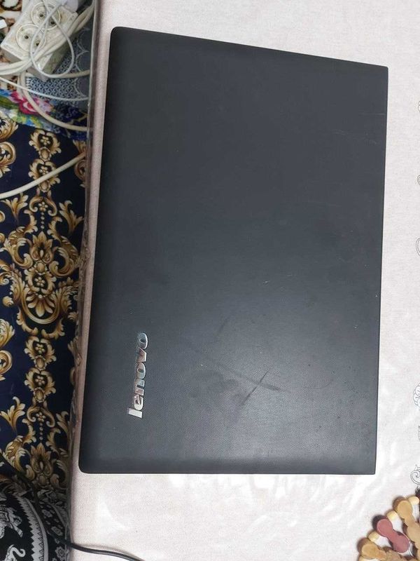 Ноутбук LENOVO старый Ноутбук LENOVO старый
