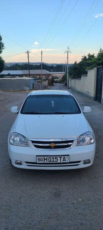Lacetti 1.6 avtomat 2013-yil sotiladi Lacetti 1.6 avtomat 2013-yil sotiladi