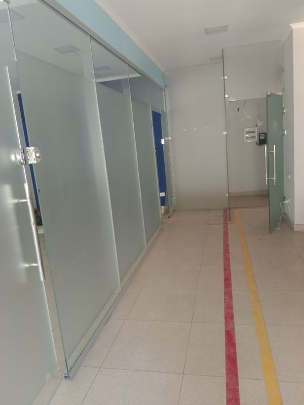 Oyna va oynali eshiklar Oyna va oynali eshiklar