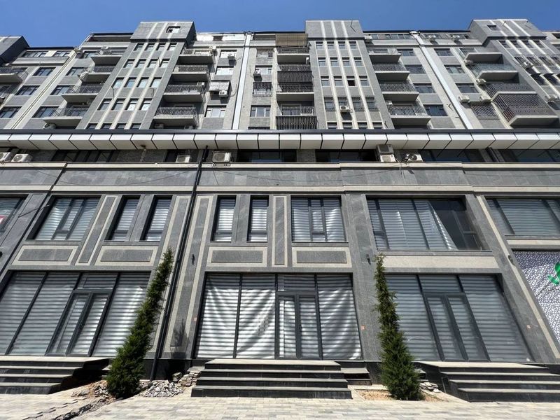 Продается нежилое помещение в новостройке