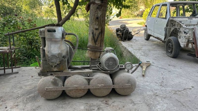 Компрессор в рабочем состояние. Отличном состояние можете проверить