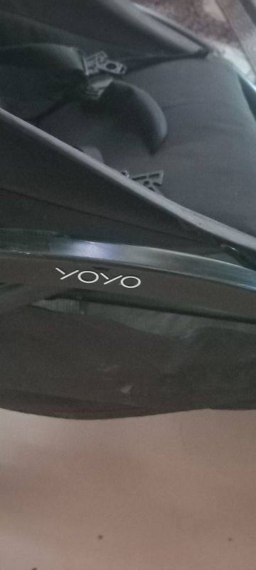 Продаётся коляска yoyo чёрного цвета б/у