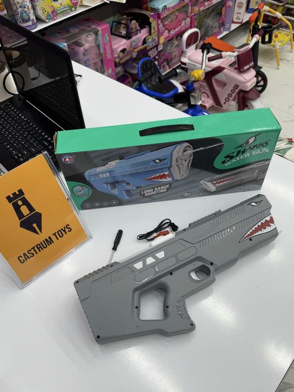 Водный бластер на аккумуляторе Акула, 42 см, серый,синий Castrum Toys Водный бластер на аккумуляторе Акула, 42 см, серый,синий Castrum Toys