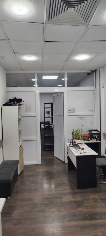 Arenda ofis/o'quv markaz/joy/ 18/ 18/26 kvadrat/ bodomzor metro arzon Arenda ofis/o'quv markaz/joy/ 18/ 18/26 kvadrat/ bodomzor metro arzon