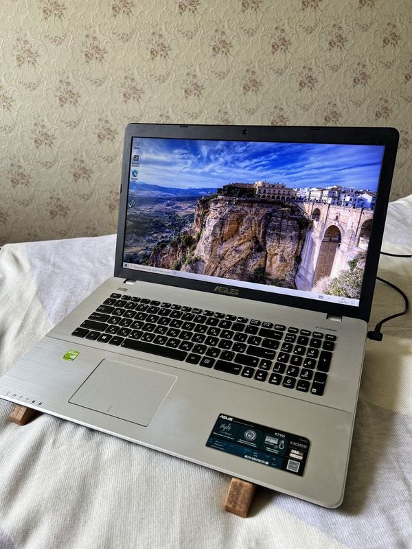 Ноутбук ASUS K750j 17.3”: Intel i5, NVIDIA GT740M, 1TB, 8Gb RAM Ноутбук ASUS K750j 17.3”: Intel i5, NVIDIA GT740M, 1TB, 8Gb RAM