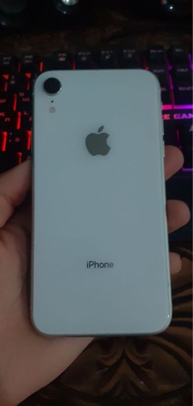 Iphone Xr sotiladi srochni hamma narsasi radnoy 128 gb Iphone Xr sotiladi srochni hamma narsasi radnoy 128 gb