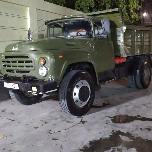 Zil 130samosval sotiladi Zil 130samosval sotiladi