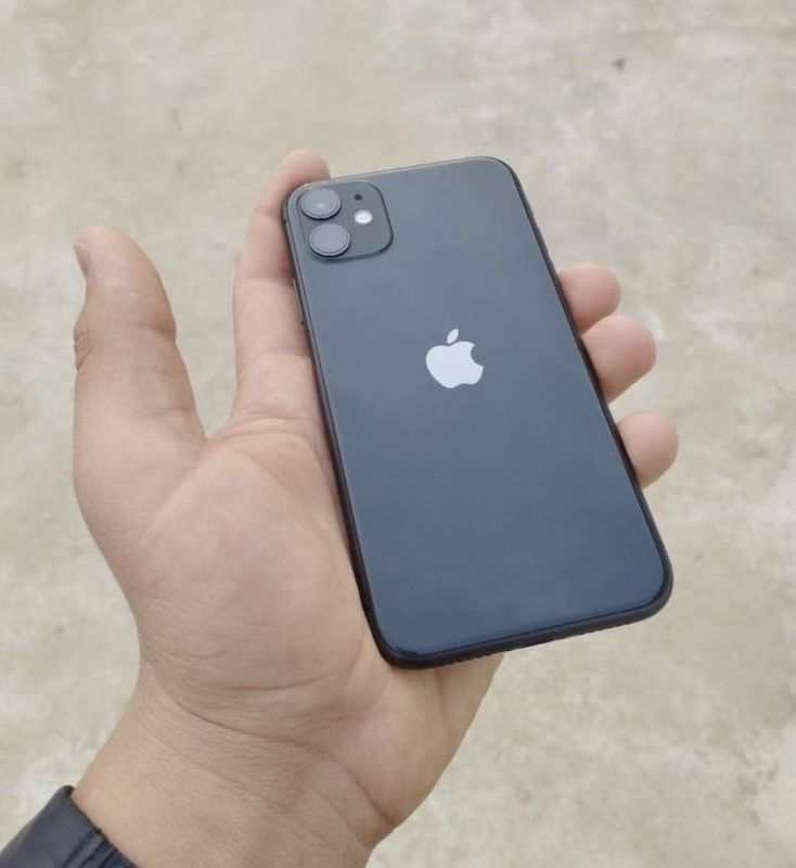 Iphone 11 sotiladi xolati radnoy ochilmagan usta kormagan Iphone 11 sotiladi xolati radnoy ochilmagan usta kormagan