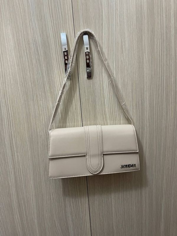 Jacquemus бежевая новая сумка