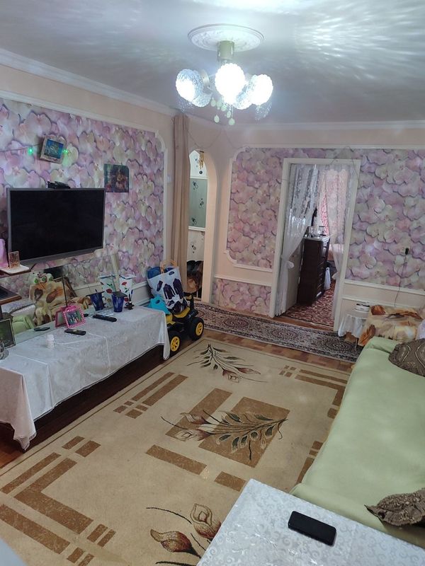 Продам 2х ком.с гаражом Продам 2х ком.с гаражом