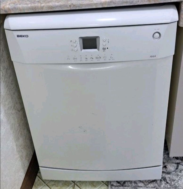 Посудомойка Beko AAA Модель Оригинал, 60x75x75см Посудомойка Beko AAA Модель Оригинал, 60x75x75см