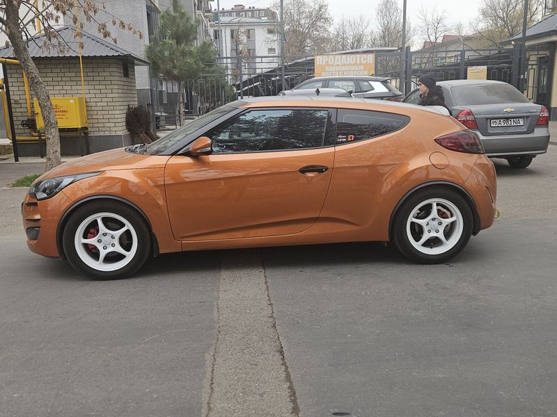 Hyundai Veloster