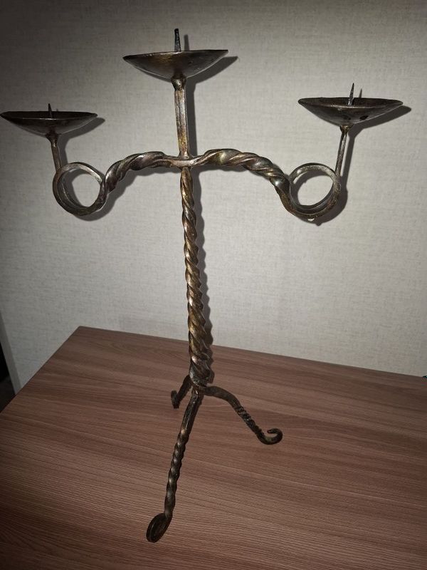 Продаётся подсвечник Продаётся подсвечник