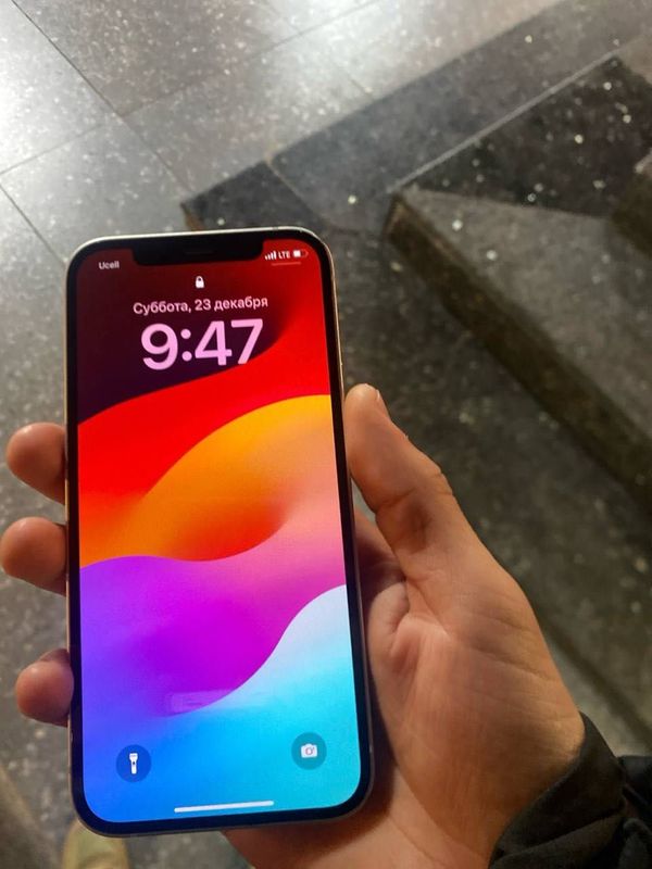 iPhone 12 126гб Face ID ишледи очилмаган 76% батарея хич кати алишмага