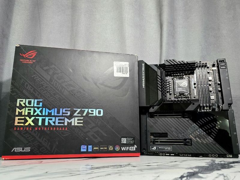 Asus ROG Maximus Z790 EXTREME Asus ROG Maximus Z790 EXTREME