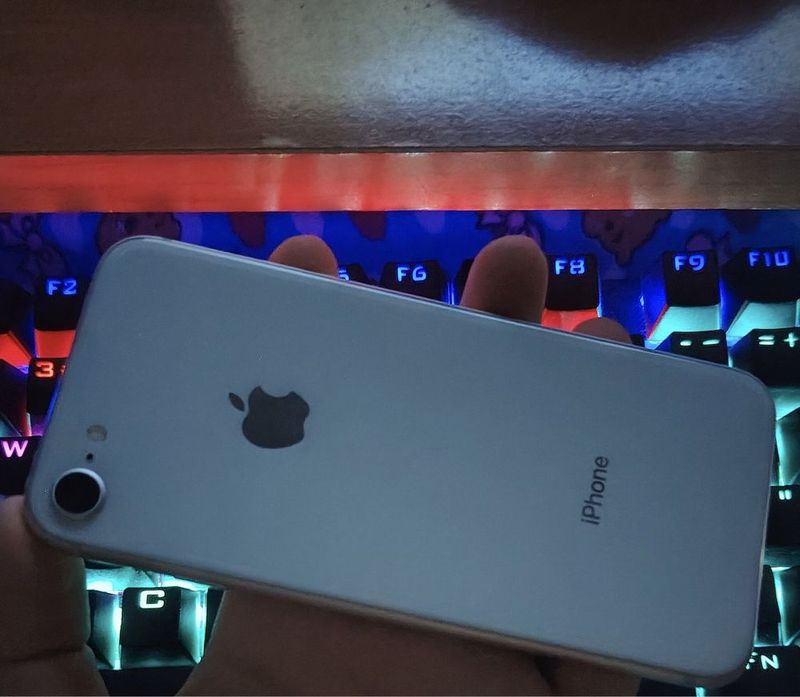 iPhone 8 ideal 64gb