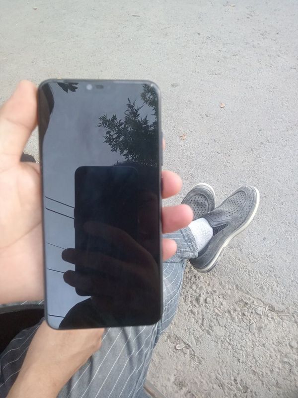 Mi 8 lite 64 Gb qora Mi 8 lite 64 Gb qora