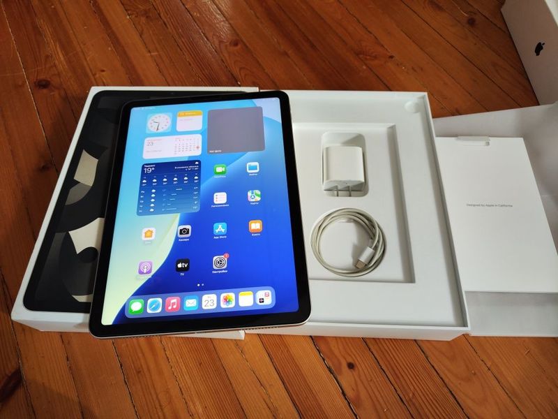 Идеал Apple iPad Air 5 M1 64GB