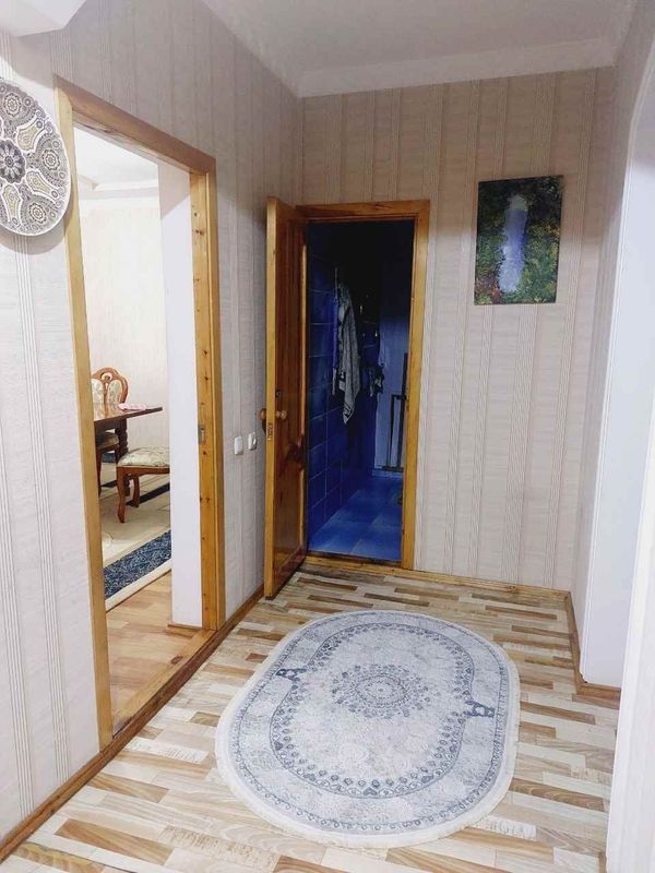Ойбек метро, Космонавтларда қизларга шерикликка