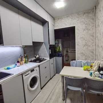 СРОЧНО !!! Продается квартира в Яшнабаде 2/3/4 ( 60 кв/м ) Тузел 1 СРОЧНО !!! Продается квартира в Яшнабаде 2/3/4 ( 60 кв/м ) Тузел 1