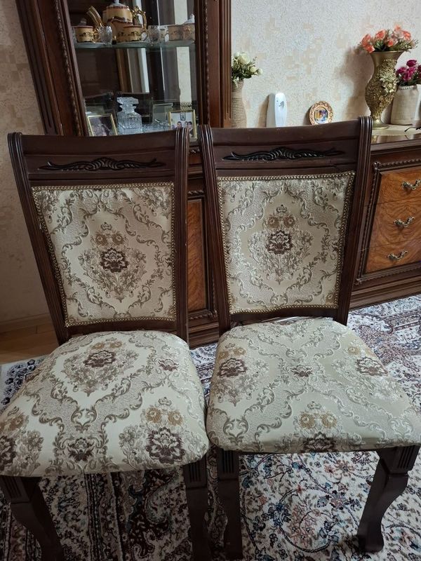 Продаются 2 шт стул Продаются 2 шт стул