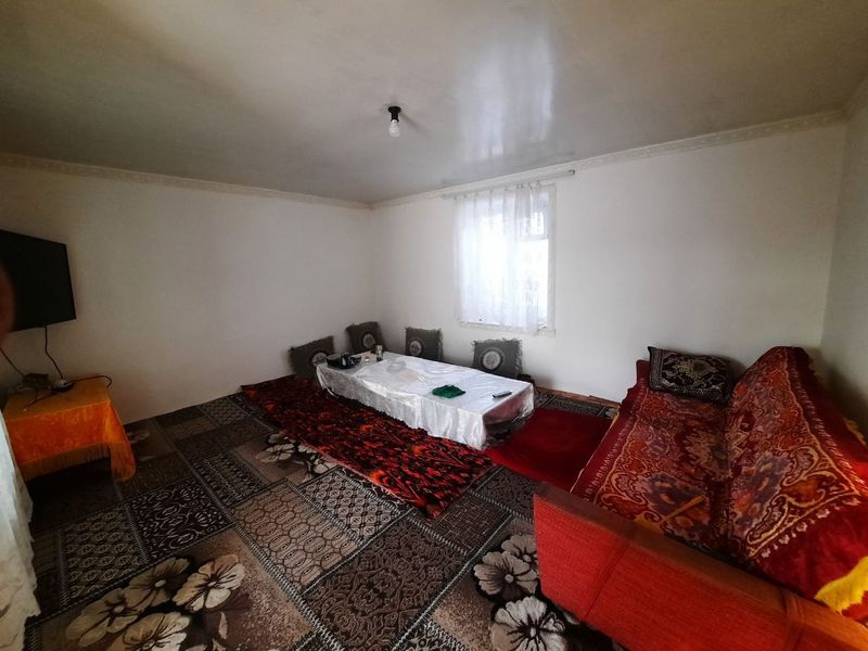 Sotiladi 6 sotix uchaska gazalkent yaqinida Sotiladi 6 sotix uchaska gazalkent yaqinida