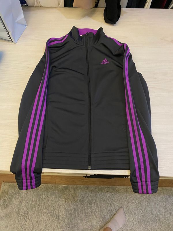 Женская зип кофта Adidas. Женская зип кофта Adidas.