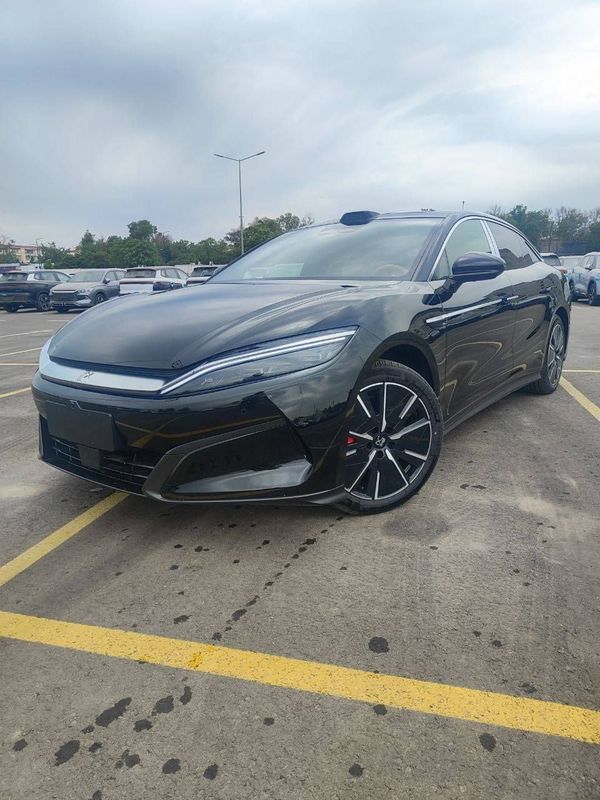 BYD Han L flagship 701 km BYD Han L flagship 701 km