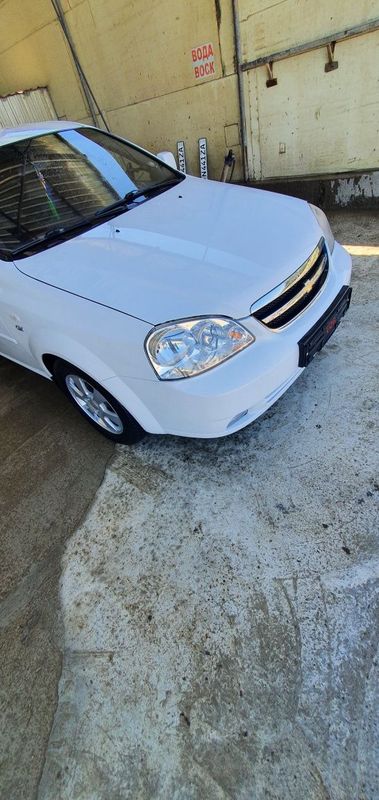 Lasetti 1.8 2011 Lasetti 1.8 2011
