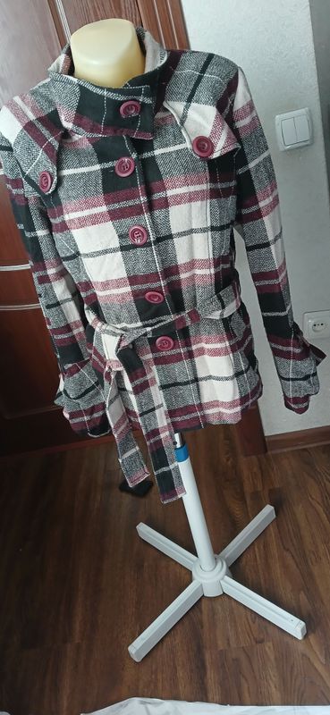 Продам тёплые пиджак для девушек и женщины Продам тёплые пиджак для девушек и женщины