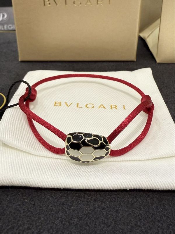 NEW Браслет Bvlgari Serpenti Forever 287823 NEW Браслет Bvlgari Serpenti Forever 287823