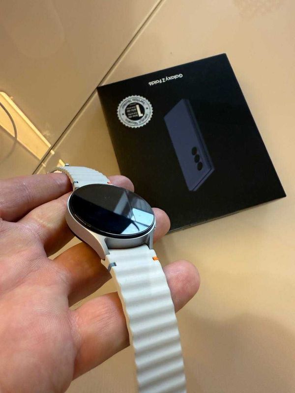 Продаётся Samsung Galaxy Watch 7 44mm – Умные часы нового поколения Продаётся Samsung Galaxy Watch 7 44mm – Умные часы нового поколения