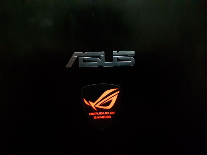 Продаю ноутбук ASUS ROG CORE i7 Продаю ноутбук ASUS ROG CORE i7
