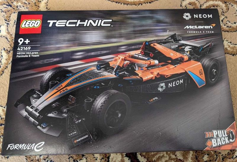 Новый Lego Technic 42169 NEOM McLaren Formula E Team