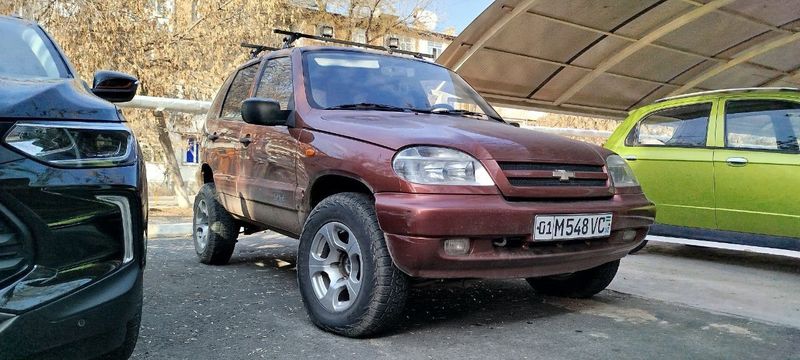 Нива Chevrolet Niva 2008