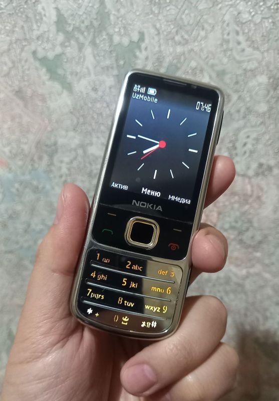 Nokia 6700 Silver Uz imedan o'tgan Nokia 6700 Silver Uz imedan o'tgan