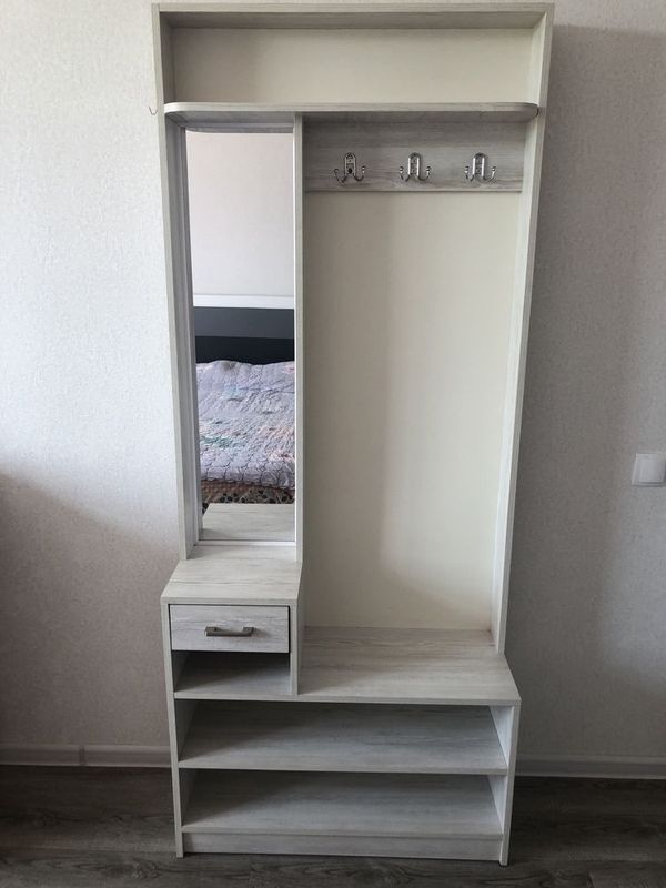 Продам прихожую Продам прихожую