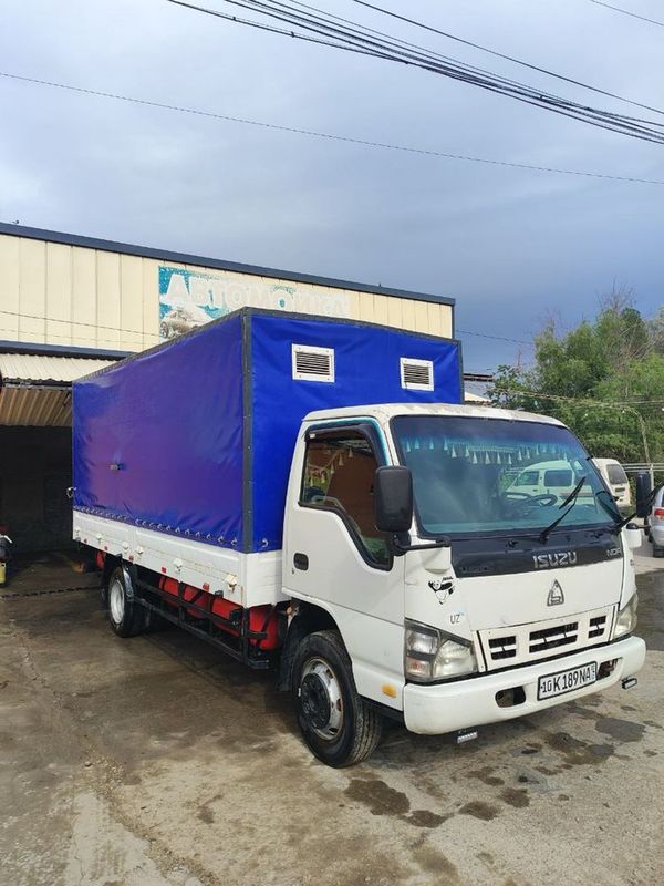 Isuzu бортовой 2011