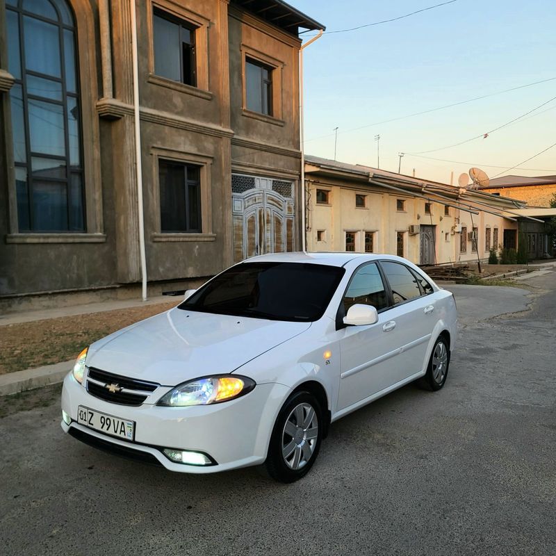 Срочно продаётся Gentra автомат