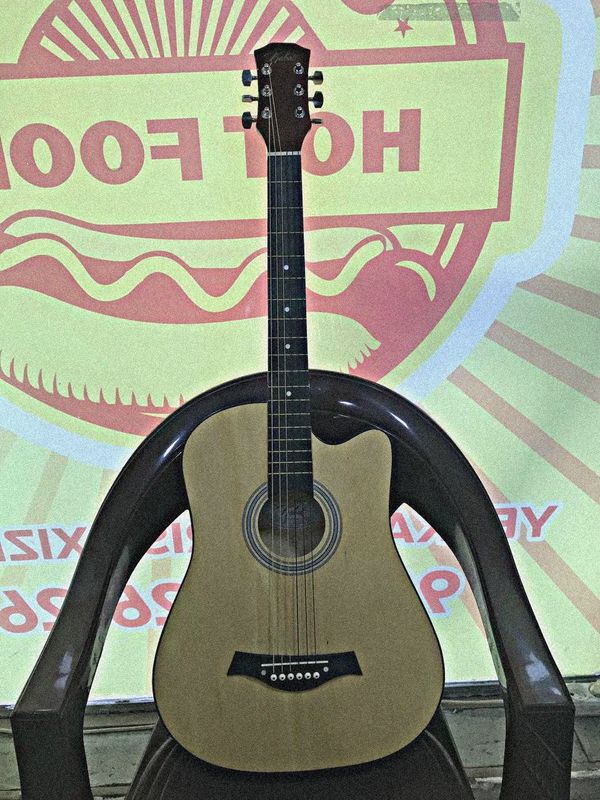 Gitara akustika pachti yengi Gitara akustika pachti yengi
