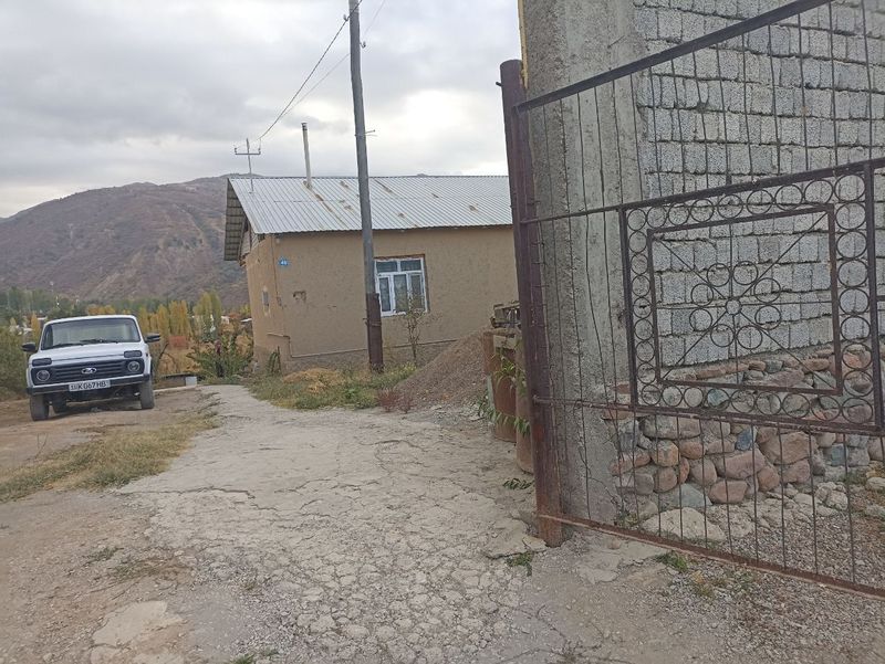 Uchaska Sotiladi Uy Parkent Kumushkon Raytaxt 15 Sotiq