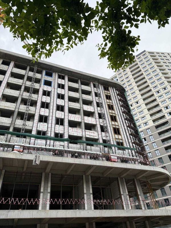 AKAY CITY коробка 1 комнатная 37м2 9 этаж Дархан Новомосковская СРОЧНО AKAY CITY коробка 1 комнатная 37м2 9 этаж Дархан Новомосковская СРОЧНО