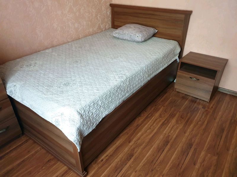продаю спальний гарнитур продаю спальний гарнитур